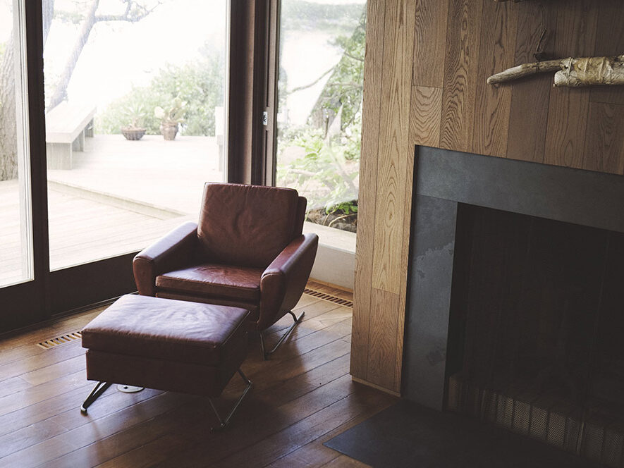 COMPLEX UNIVERSAL FURNITURE SUPPLY