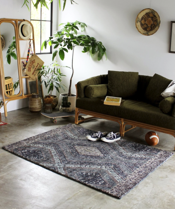 ACME Furniture ラグを使ってインテリアを彩ろう！サブスクライフが 