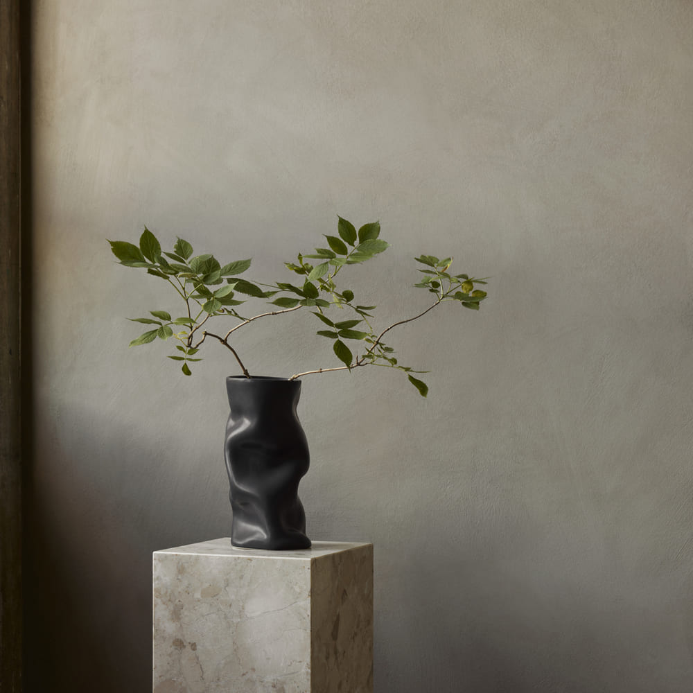 Audo Copenhagen Collapse Vase H30 / Audo Copenhagen（オドー コペンハーゲン） / 花器・フラワーベース・花瓶 / ADO10059_dt_04.jpg