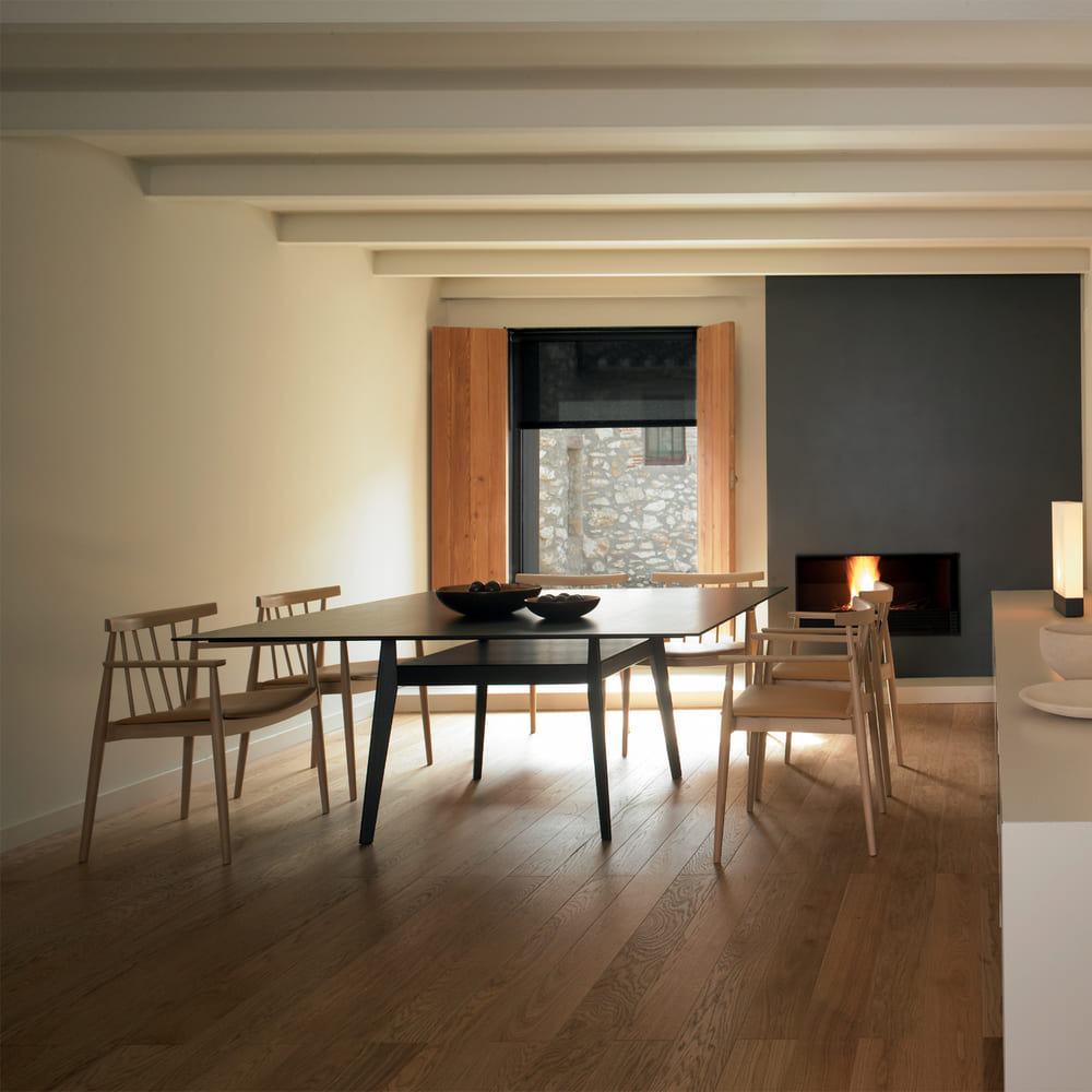 Smile Armchair SO0334 377 Kvadrat Canvas 2 / Andreu World（アンドリューワールド） / ダイニングチェア / AND10007_dt_07.jpg