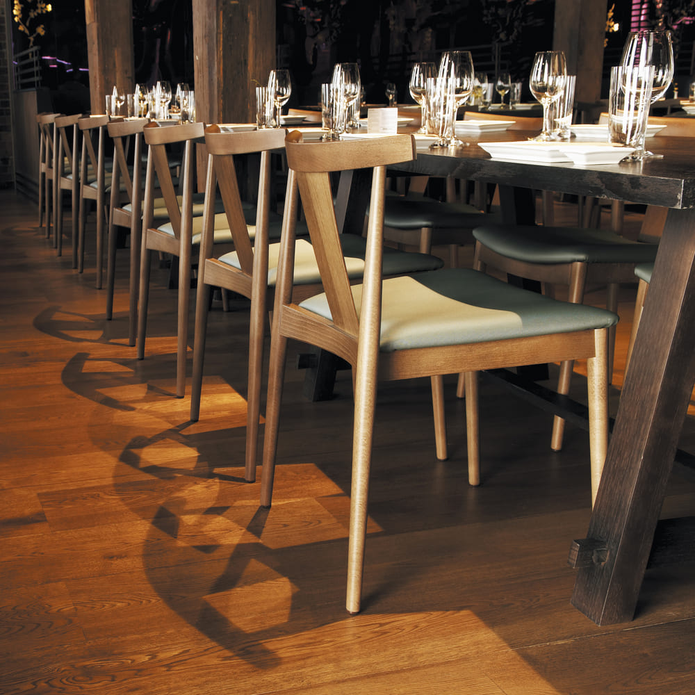 Smile Stackable chair SI0325 / Andreu World（アンドリューワールド） / ダイニングチェア / AND10014_dt_05.jpg