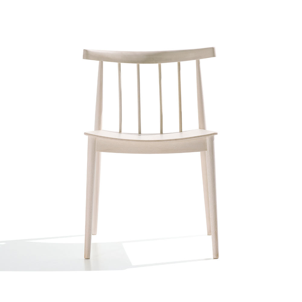 Smile Stackable chair SI0323 / Andreu World（アンドリューワールド） / ダイニングチェア / AND10015_dt_01.jpg