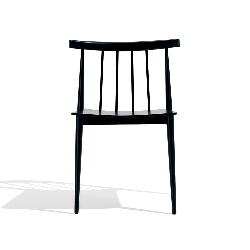Smile Stackable chair SI0323 / Andreu World（アンドリューワールド） / ダイニングチェア / AND10015_dt_05.jpg