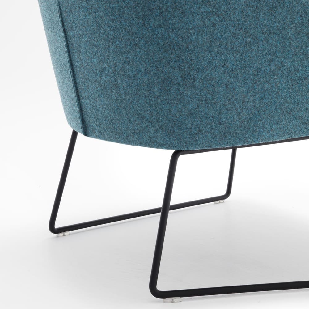 Alya Low back lounge chair BU1539 White Gabriel Capture / Andreu World（アンドリューワールド） / ラウンジチェア / AND10018_dt_02.jpg