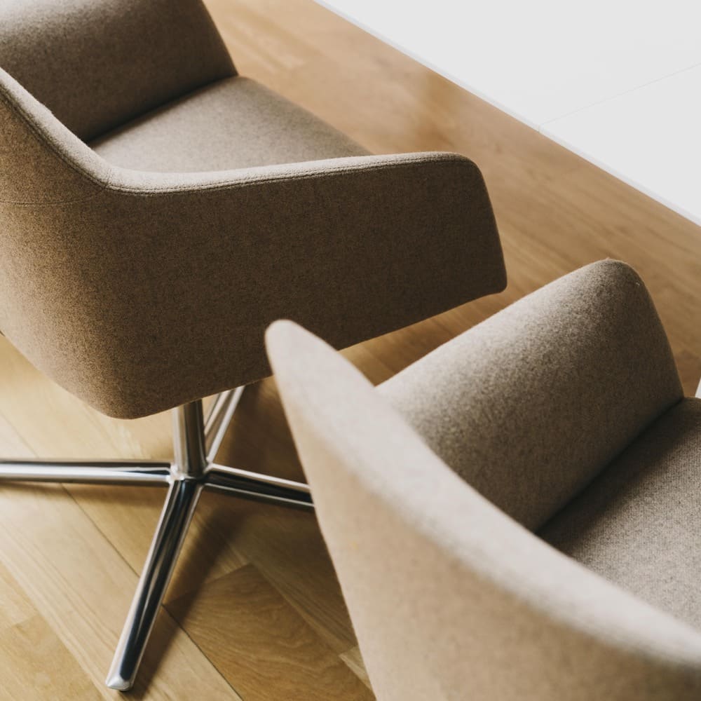 Alya Armchair SO1532 aluminum 4star Black Gabriel Capture / Andreu World（アンドリューワールド） / デスクチェア / AND10030_dt_06.jpg