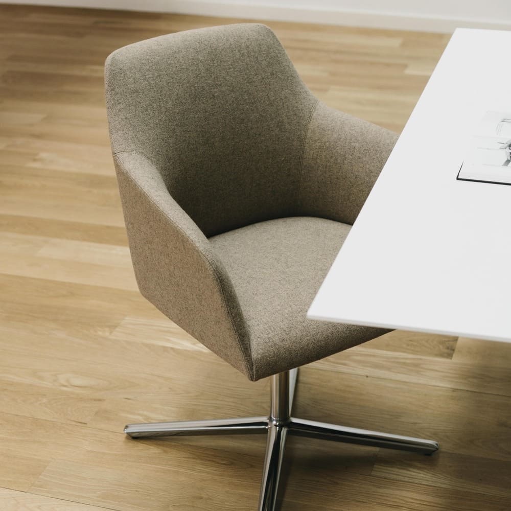 Alya Armchair SO1532 aluminum 4star Black Gabriel Capture / Andreu World（アンドリューワールド） / デスクチェア / AND10030_dt_07.jpg