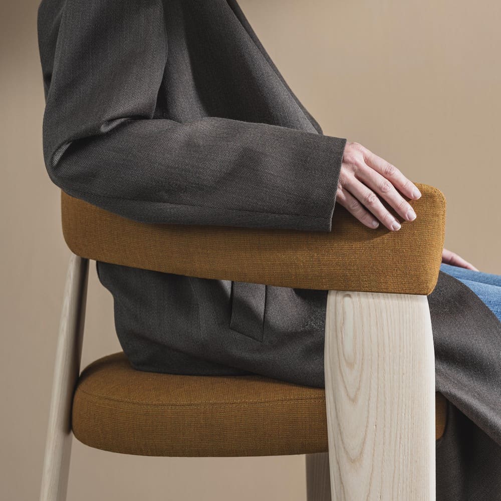 Oru Armchair SO2271 Ash 308 張背 Gabriel Capture / Andreu World（アンドリューワールド） / ラウンジチェア / AND10047_dt_10.jpg
