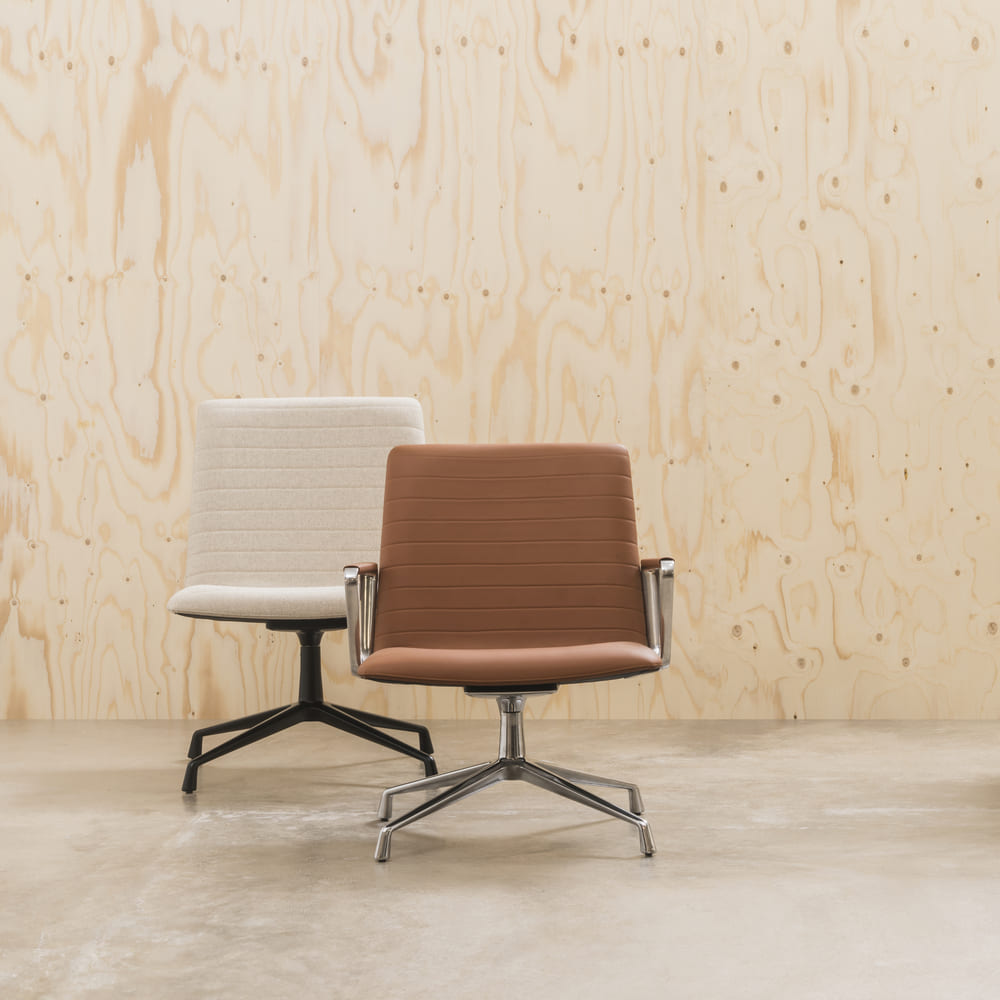 Flex Executive Low back armchair SO1844 4star Black Valencia / Andreu World（アンドリューワールド） / オフィスチェア・ワークチェア / AND10054_dt_03.jpg