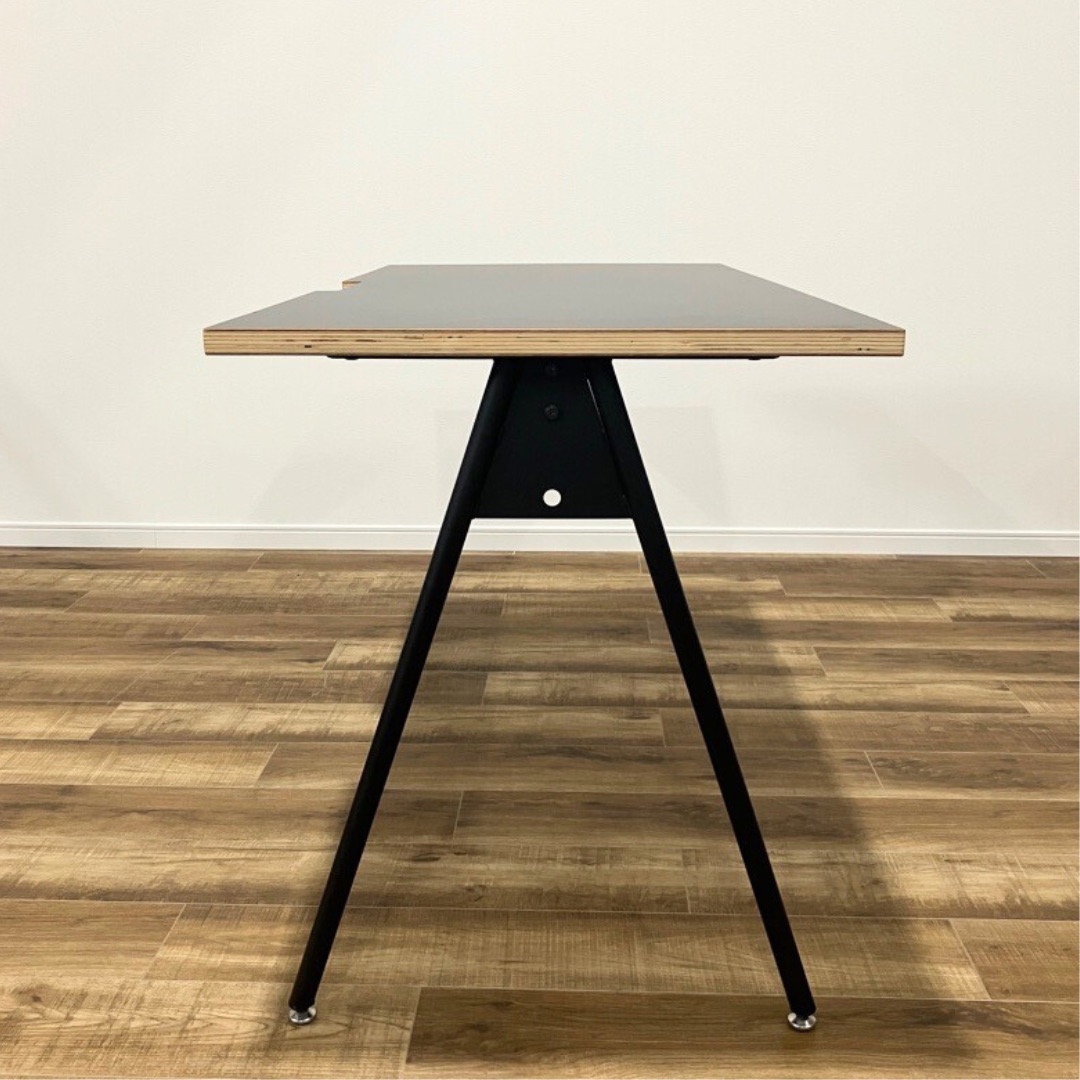ASPLUND COMPASS LEG DESK ブラック コンセントあり OHW / ASPLUND（アスプルンド） / デスク・PCデスク / AWN30011_dt_04.jpg