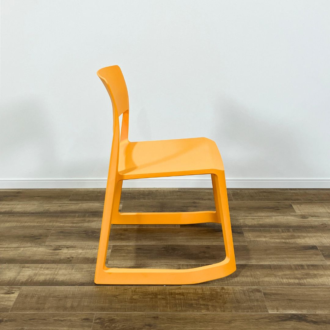 Vitra Tip Ton MANGO / Vitra（ヴィトラ） / ダイニングチェア / AWN30303_dt_02.jpg