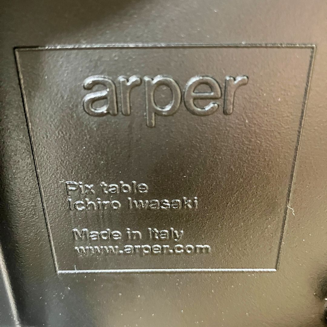 arper Pix Table Black / arper（アルペール） / ラウンドテーブル・丸テーブル / AWN30313_dt_12.jpg