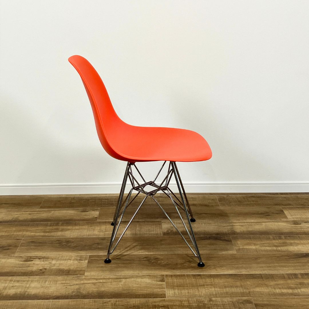 Herman Miller Eames Plastic Shell Side Chair red orange / Herman Miller（ハーマンミラー） / ダイニングチェア / AWN30314_dt_02.jpg