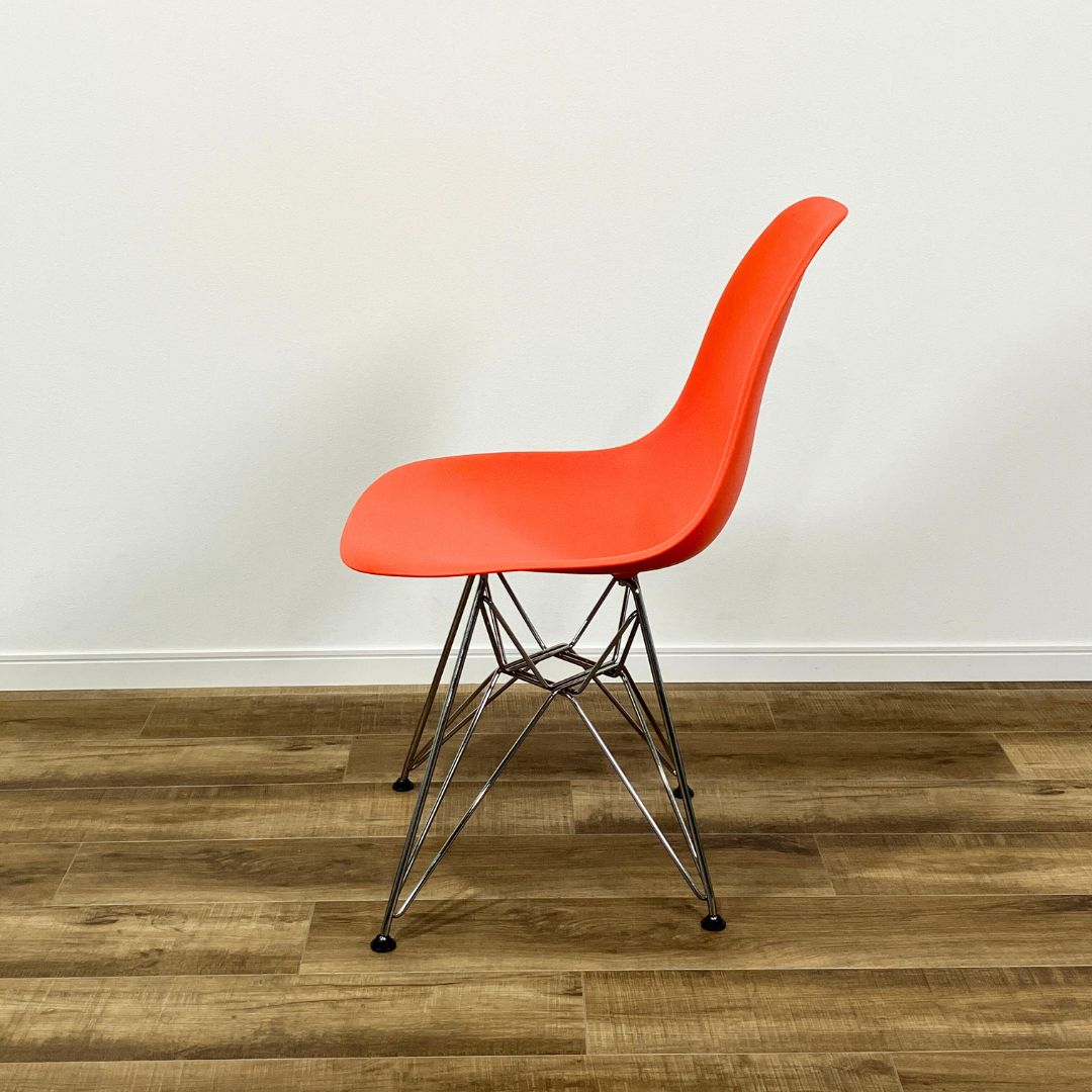 Herman Miller Eames Plastic Shell Side Chair red orange / Herman Miller（ハーマンミラー） / ダイニングチェア / AWN30314_dt_04.jpg