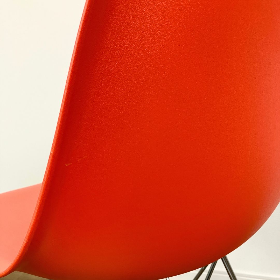 Herman Miller Eames Plastic Shell Side Chair red orange / Herman Miller（ハーマンミラー） / ダイニングチェア / AWN30314_dt_11.jpg