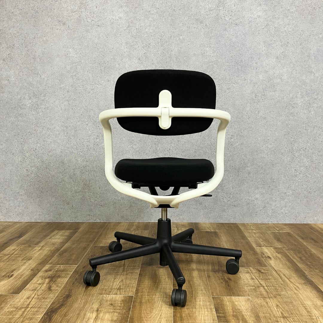 Vitra Vitra Allstar BLACK / WHITE / 中古 / ヴィトラ Vitra Vitra Allstar BLACK / WHITE / 中古 / ヴィトラ