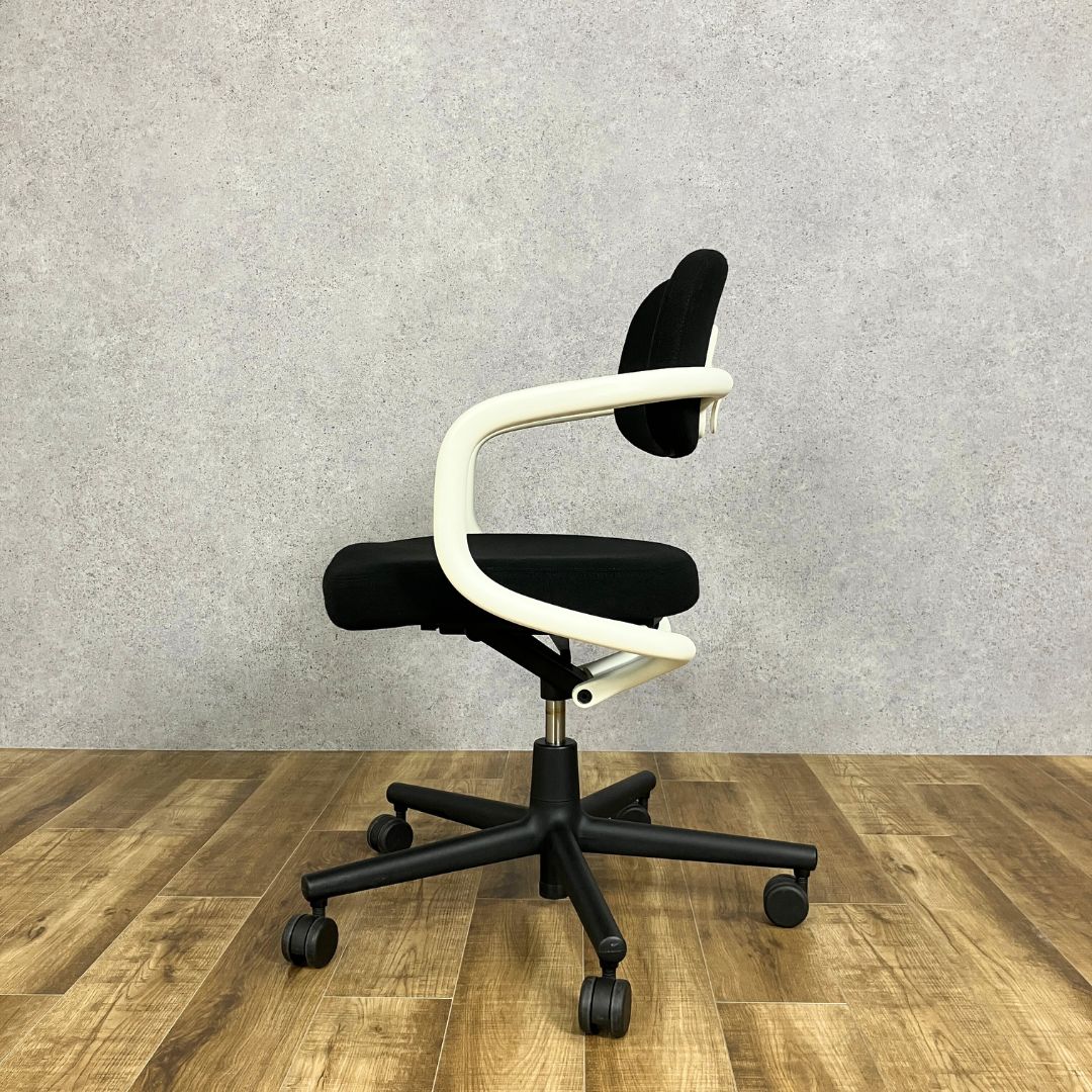 Vitra Vitra Allstar BLACK / WHITE / 中古 / ヴィトラ Vitra Vitra Allstar BLACK / WHITE / 中古 / ヴィトラ