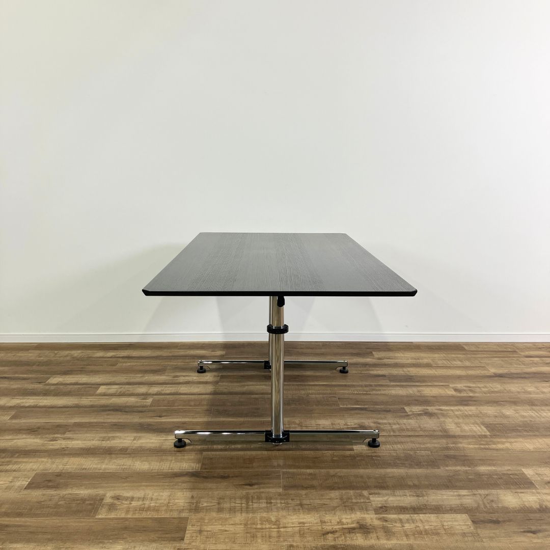 USM Kitos Table Black / USM（ユーエスエム） / オフィスデスク・ワークデスク・オフィステーブル / AWN30334_dt_04.jpg