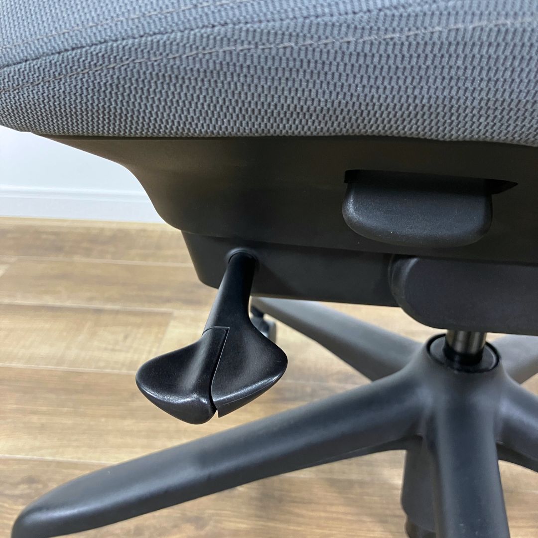 Herman Miller SAYL CHAIR  GRAY×BLACK / Herman Miller（ハーマンミラー） / オフィスチェア・ワークチェア / AWN30351_dt_12.jpg