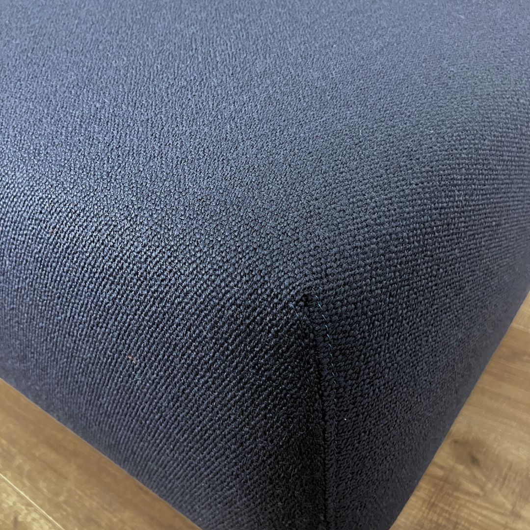 Karimoku New Standard Elephant Sofa 3-Seater Bench Navy / Karimoku New Standard（カリモクニュースタンダード） / 3人掛けソファ / AWN30364_dt_07.jpg