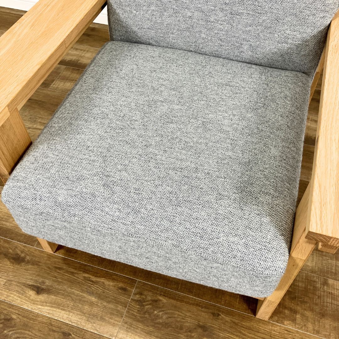 石巻工房 by Karimoku KOBO SOFA by Karimoku Beige / 石巻工房 by Karimoku（イシノマキコウボウバイカリモク） / 1人掛けソファ / AWN30377_dt_06.jpg