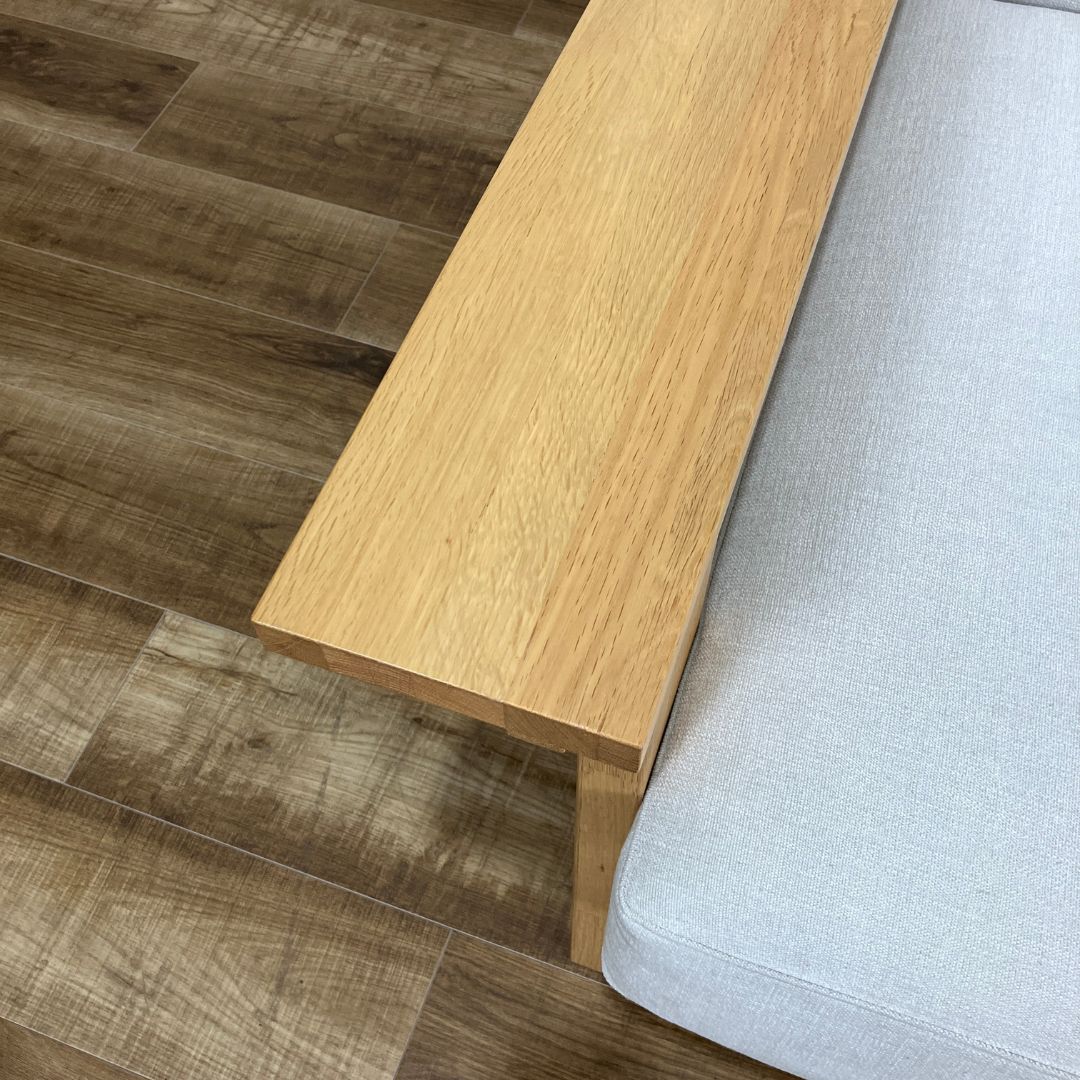 石巻工房 by Karimoku KOBO SOFA by Karimoku PURE OAK 2P / 石巻工房 by Karimoku（イシノマキコウボウバイカリモク） / 2人掛けソファ / AWN30380_dt_14.jpg