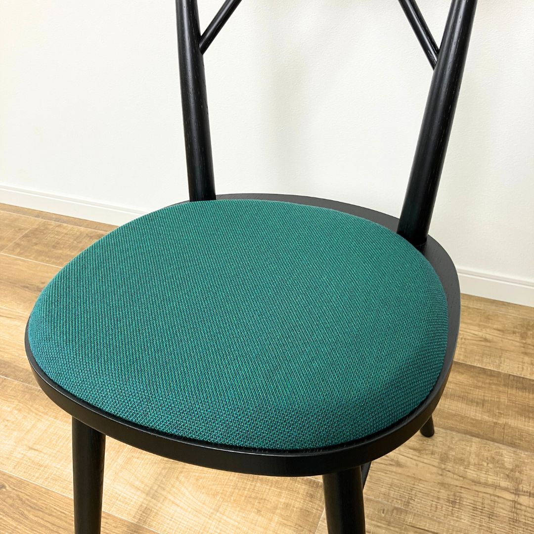 カリモク家具 omi Armless Chair Grain matte black / カリモク家具（カリモクカグ） / ダイニングチェア / AWN30385_dt_07.jpg