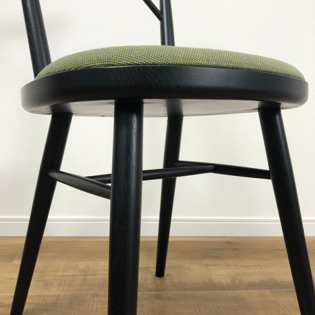 カリモク家具 omi Armless Chair Grain matte black / カリモク家具（カリモクカグ） / ダイニングチェア / AWN30386_dt_15.jpg