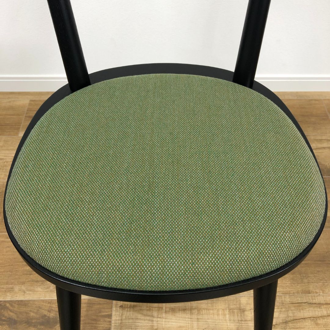 カリモク家具 omi Armless Chair Grain matte black / カリモク家具（カリモクカグ） / ダイニングチェア / AWN30386_dt_17.jpg