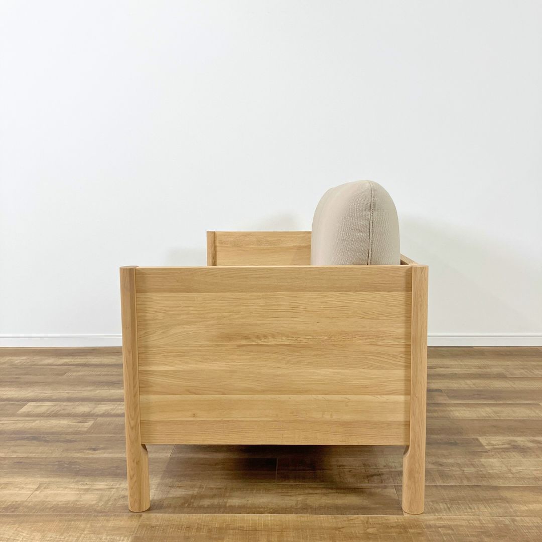 Karimoku New Standard Castor Lobby Sofa 2seater Beige / Karimoku New Standard（カリモクニュースタンダード） / 2人掛けソファ / AWN30395_dt_02.jpg