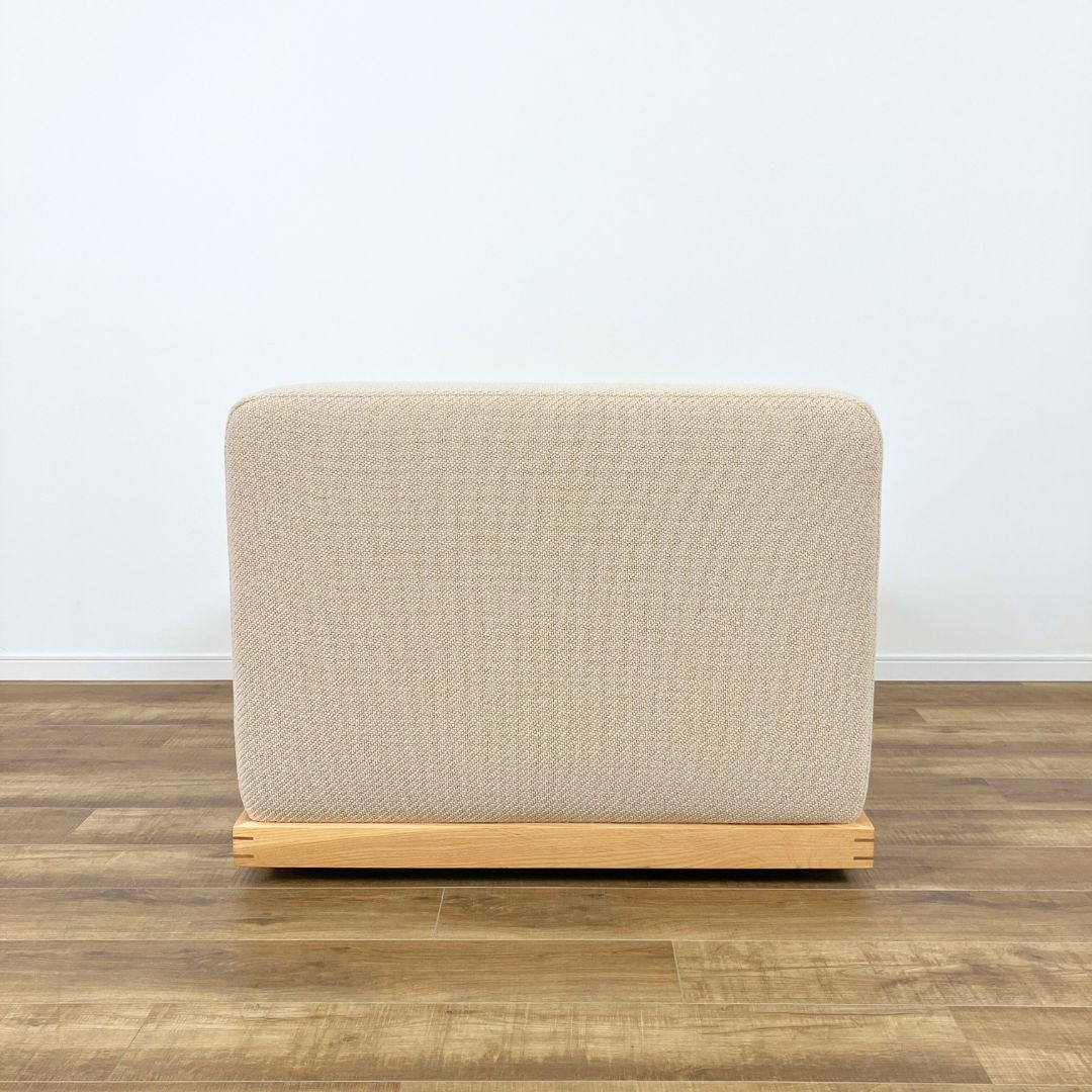 Karimoku Case N-S02 ARMLESS PURE OAK / Karimoku Case（カリモクケース） / 1人掛けソファ / AWN30400_dt_03.jpg