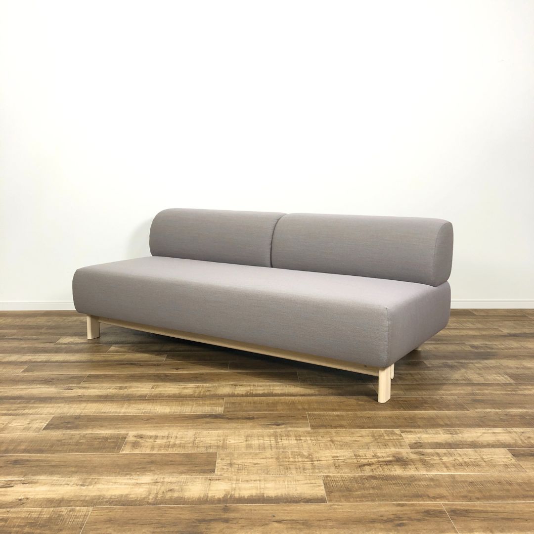 Karimoku New Standard Elephant Sofa 3-Seater Bench Warm Gray / Karimoku New Standard（カリモクニュースタンダード） / 3人掛けソファ / AWN30406GRY_ma.jpg