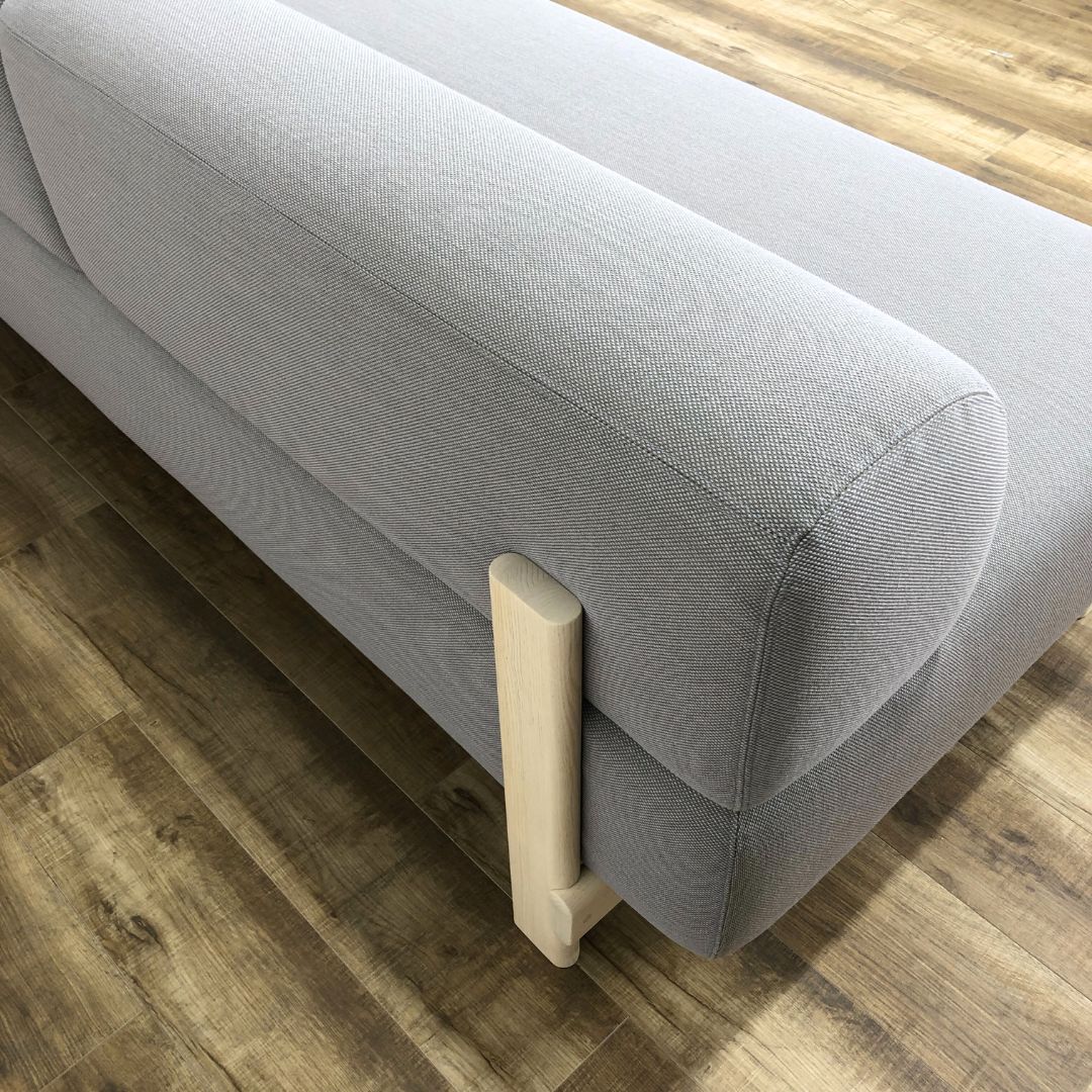 Karimoku New Standard Elephant Sofa 3-Seater Bench Warm Gray / Karimoku New Standard（カリモクニュースタンダード） / 3人掛けソファ / AWN30406_dt_09.jpg
