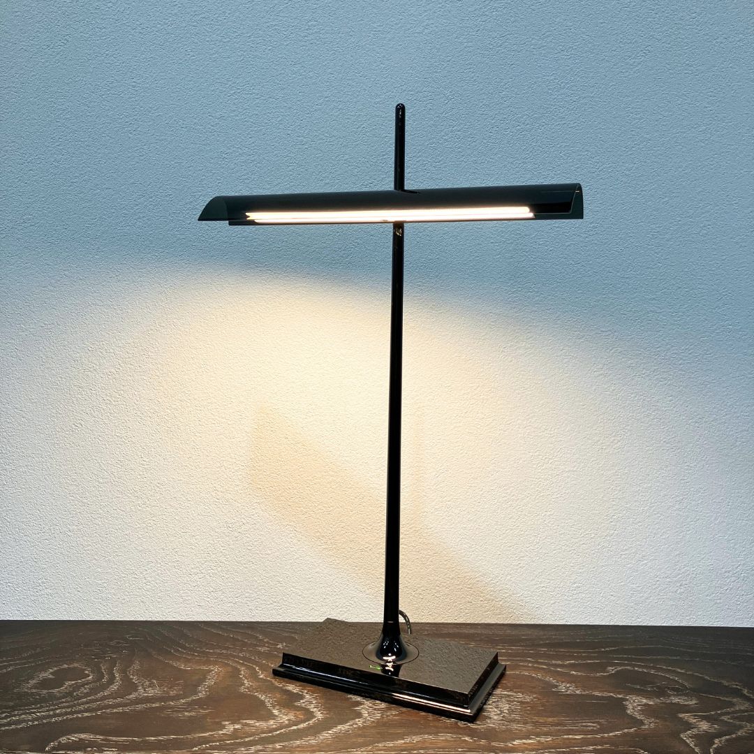 FLOS GOLDMAN USB BLK SMK / FLOS（フロス） / テーブルランプ・テーブルライト / AWN30409_dt_01.jpg