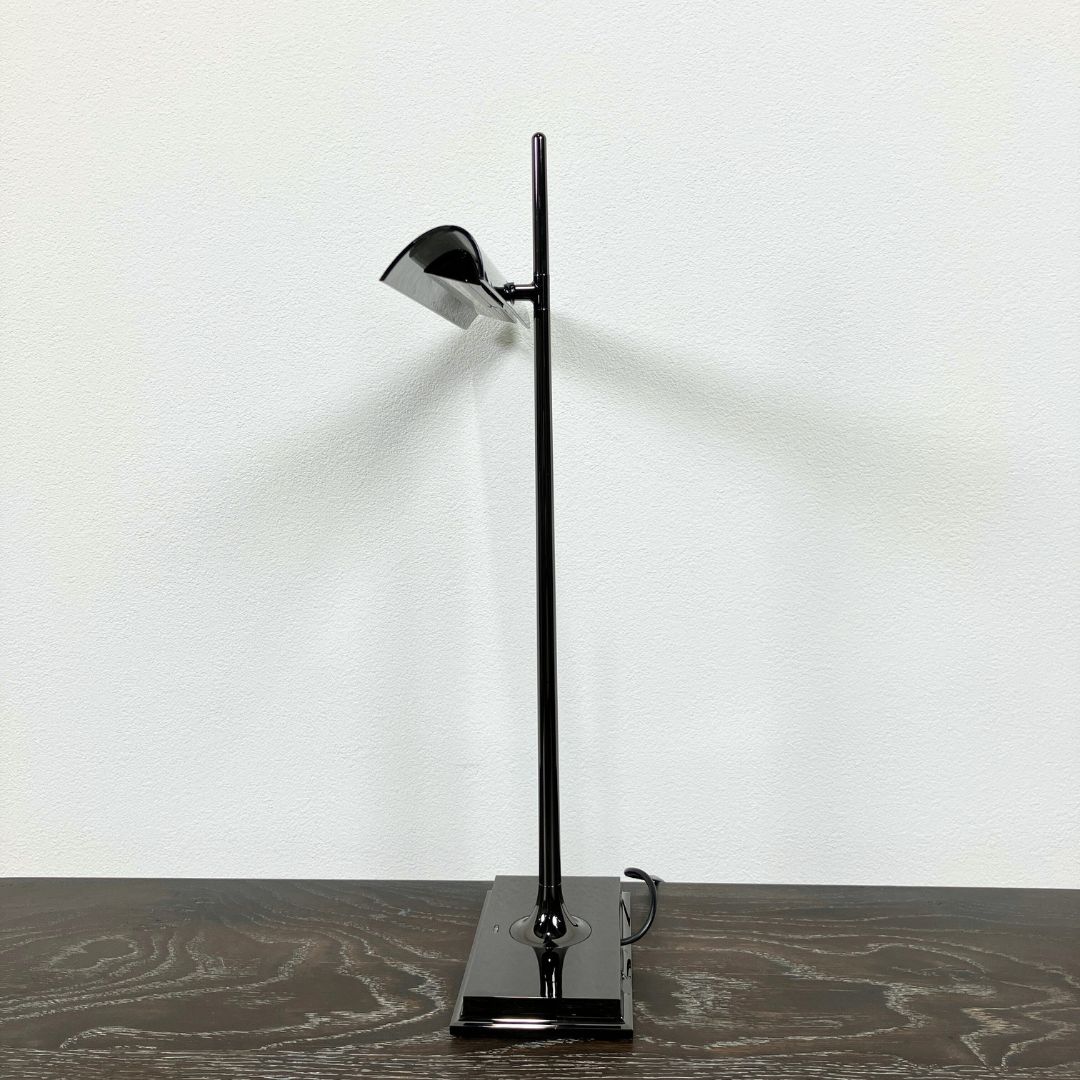FLOS GOLDMAN USB BLK SMK / FLOS（フロス） / テーブルランプ・テーブルライト / AWN30410_dt_02.jpg
