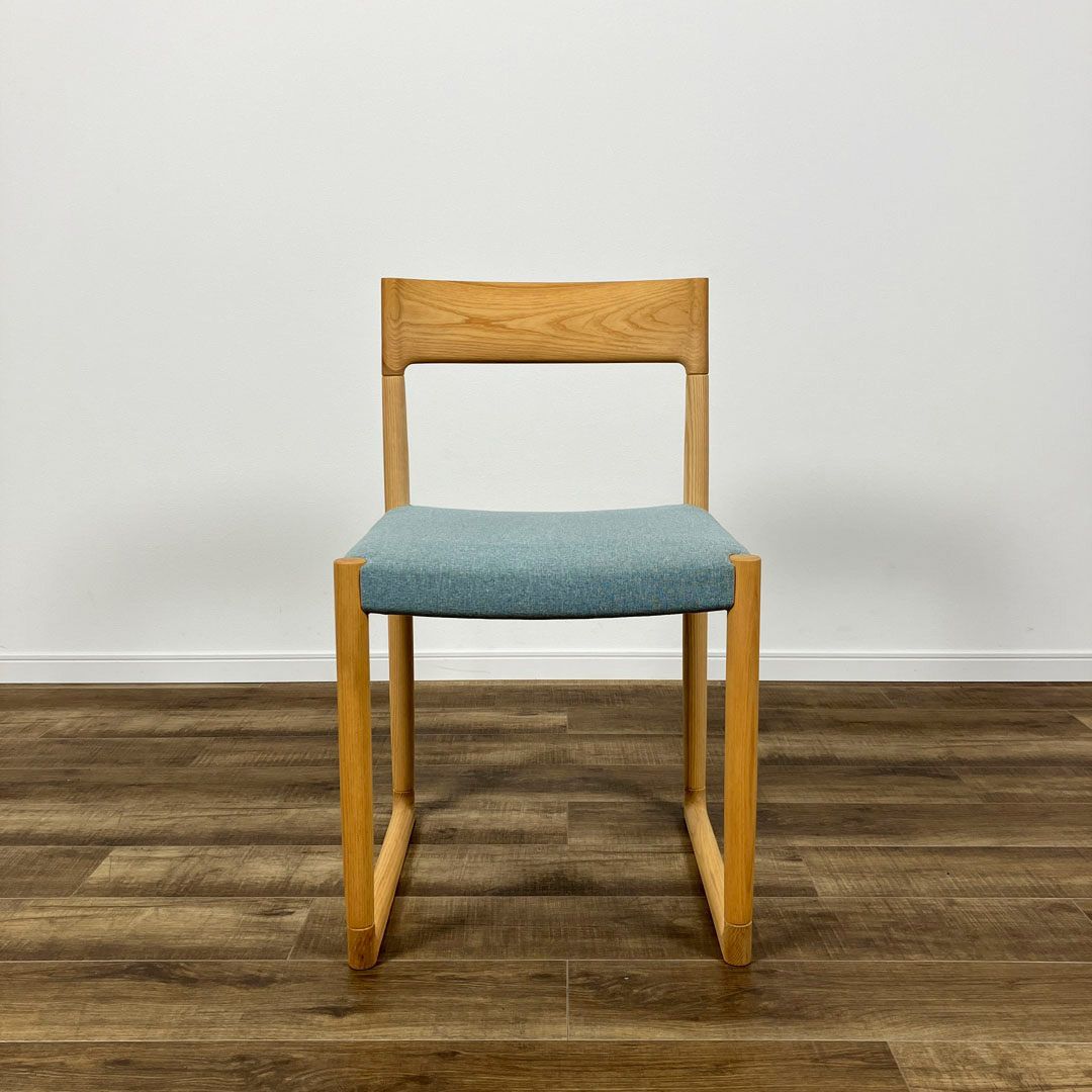 by interiors SWEEPY chair BLUE / by interiors（バイインテリアズ） / ダイニングチェア / AWN30423_dt_01.jpg