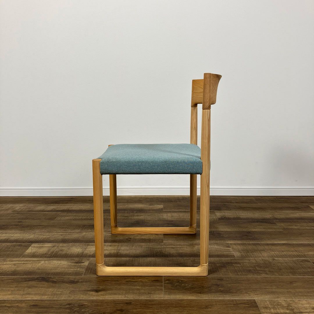 by interiors SWEEPY chair BLUE / by interiors（バイインテリアズ） / ダイニングチェア / AWN30423_dt_02.jpg