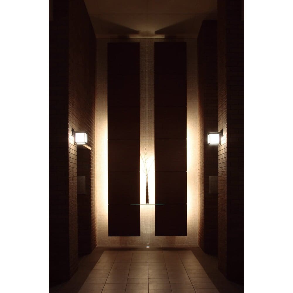 STORER WALL SCONCE ブラック 322B2499_W158 / Frank Lloyd Wright (YAMAGIWA)（フランクロイドライト (ヤマギワ)） / スタンドライト・フロアライト・フロアスタンド / FLW10052_dt_01.jpg