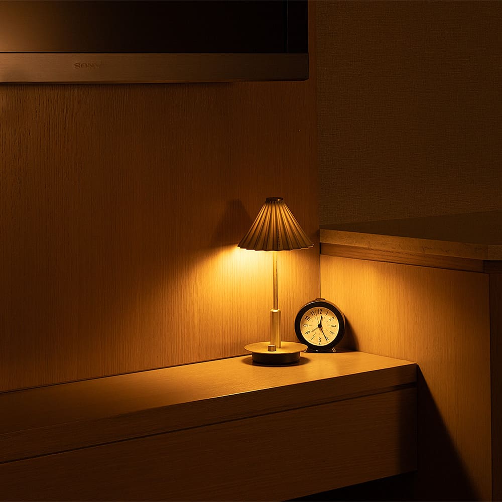 ORIGAMI LAMP ポータブル ブラス TC-2501-BS_gram eight / gram eight（グラムエイト） / テーブルランプ・テーブルライト / GME10024_dt_19.jpg