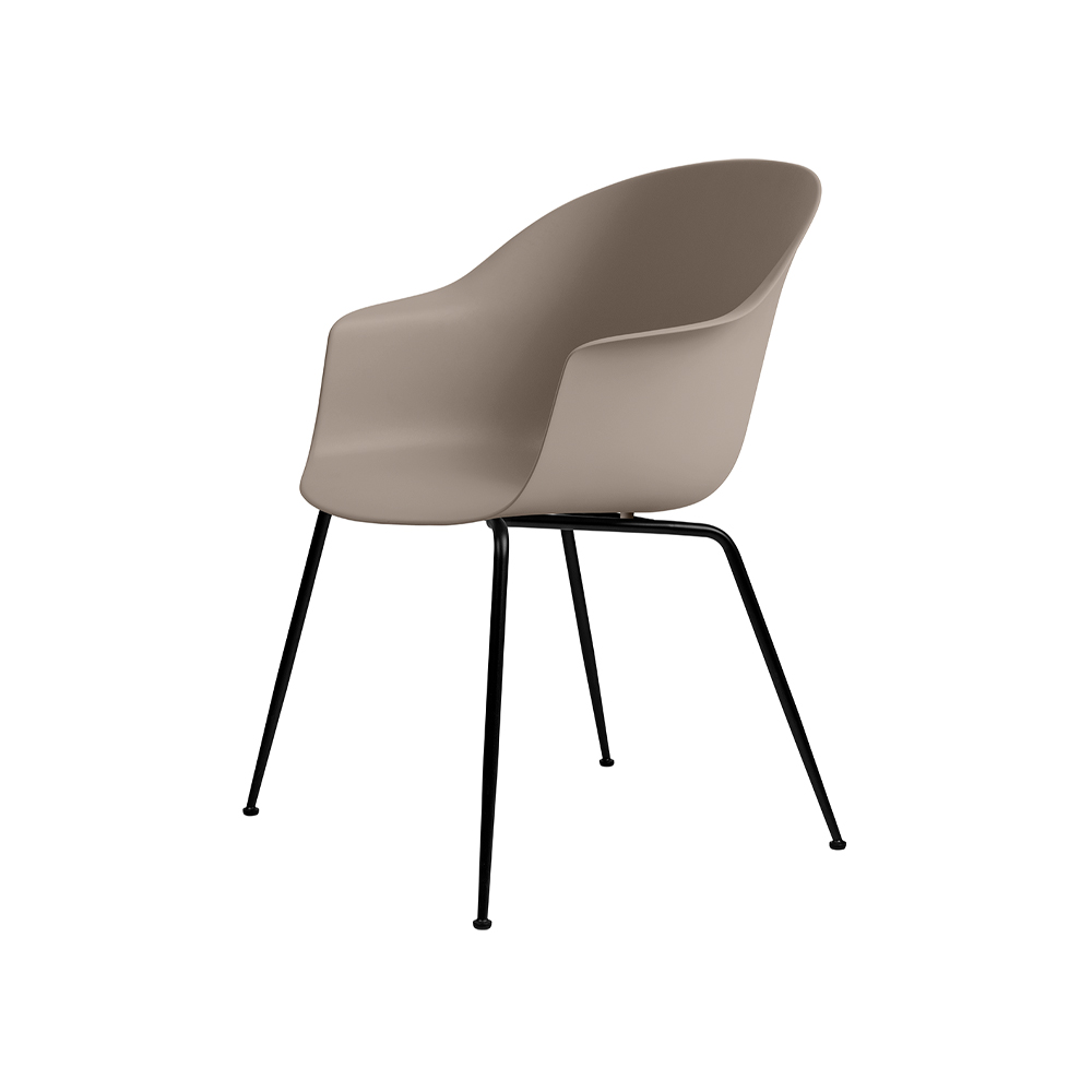 GUBI Bat Dining Chair - Conic base,  Black Matt Base / GUBI（グビ） / ダイニングチェア / GUB10009BEG_ma.jpg