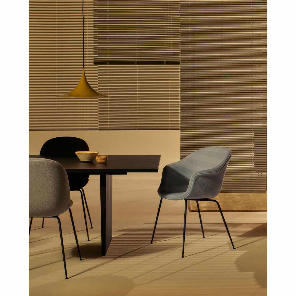 GUBI Bat Dining Chair - Conic base,  Black Matt Base / GUBI（グビ） / ダイニングチェア / GUB10009_dt_11.jpg