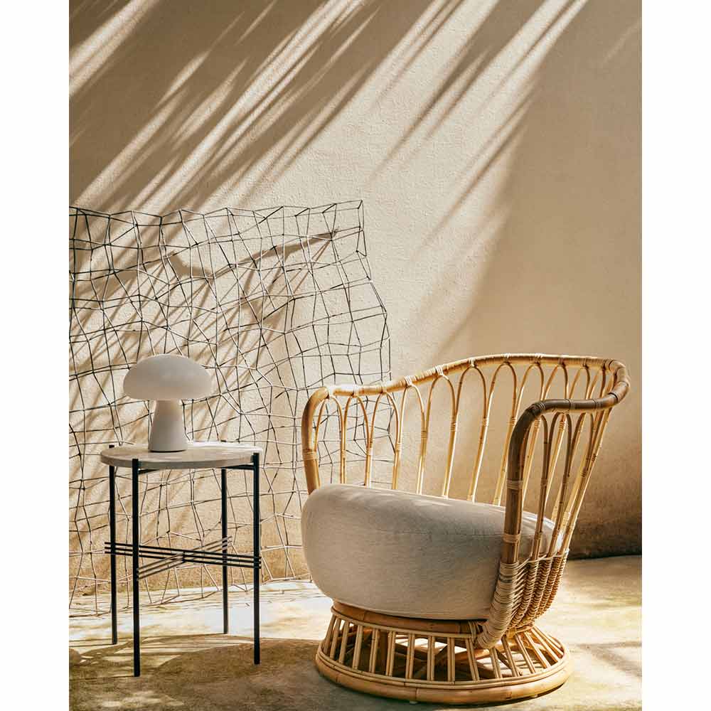 GUBI TS Side Table - Round φ400mm,  Black Base / GUBI（グビ） / サイドテーブル・ナイトテーブル / GUB10016_dt_13.jpg