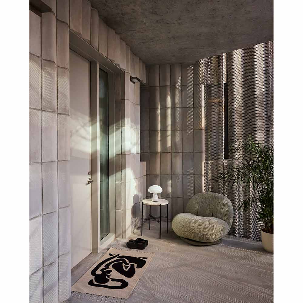GUBI TS Side Table - Round,  φ400mm,  Polished Steel Base / GUBI（グビ） / サイドテーブル・ナイトテーブル / GUB10095_dt_04.jpg