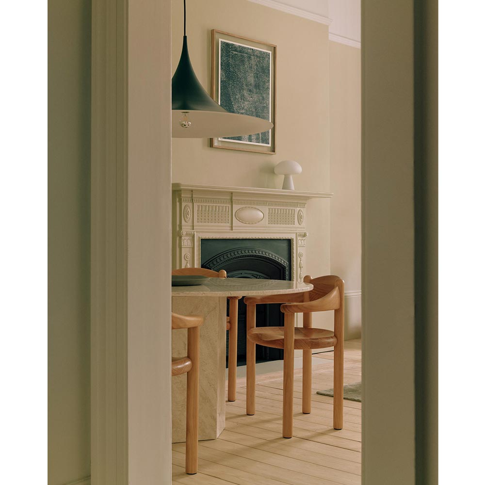 GUBI Daumiller Armchair - Golden Pine / GUBI（グビ） / ダイニングチェア / GUB10129_dt_06.jpg