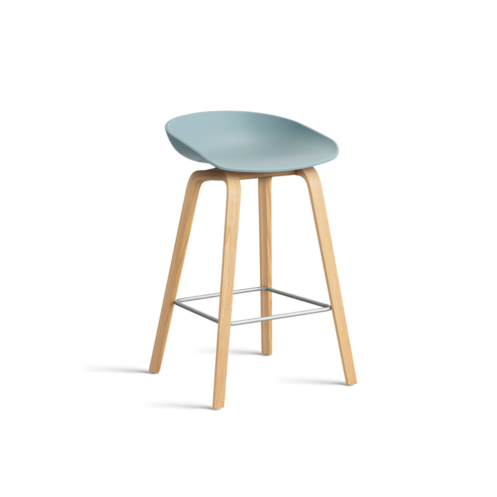 AAS 32 2.0 LOW STOOL H75 Oak Base/stainless footrest HAY / HAY（ヘイ） / カウンターチェア・バーチェア / HAY10029BLU_ma.jpg