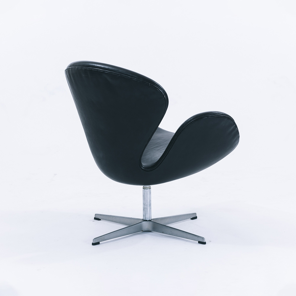 Arne Jacobsen｜Swan Chair｜FRITZ HANSEN / haluta（ハルタ） / ラウンジチェア / HLT20031_dt_04.jpg