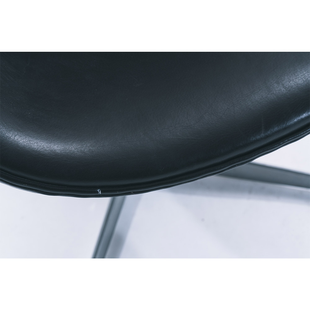 Arne Jacobsen｜Swan Chair｜FRITZ HANSEN / haluta（ハルタ） / ラウンジチェア / HLT20031_dt_08.jpg