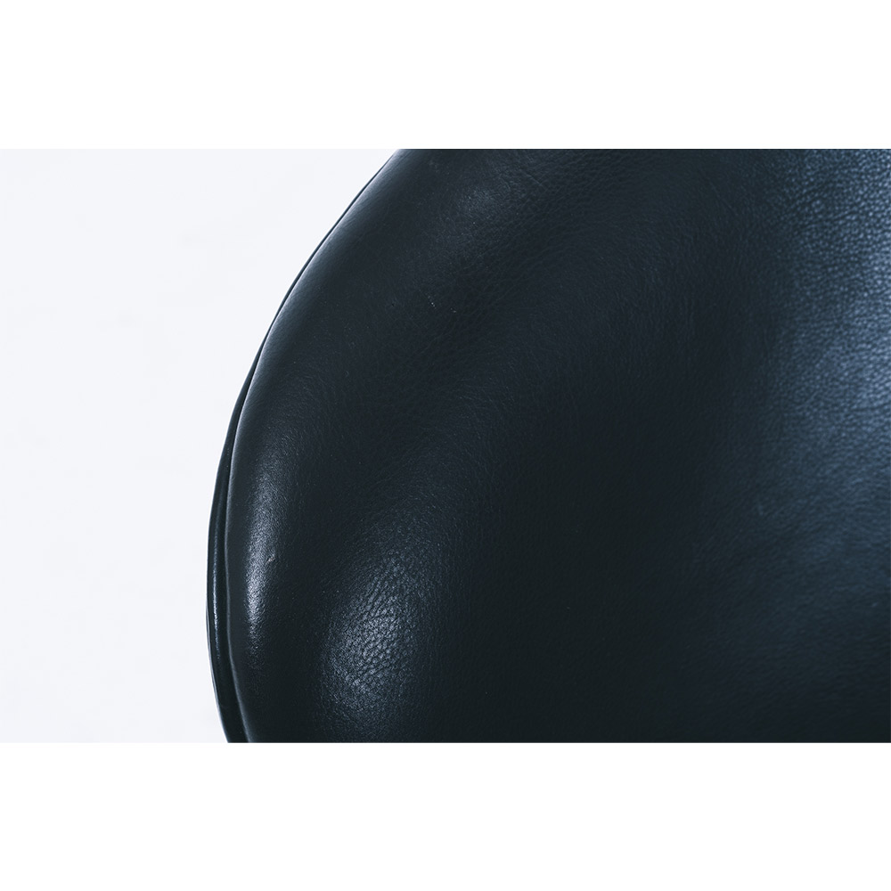 Arne Jacobsen｜Swan Chair｜FRITZ HANSEN / haluta（ハルタ） / ラウンジチェア / HLT20032_dt_07.jpg