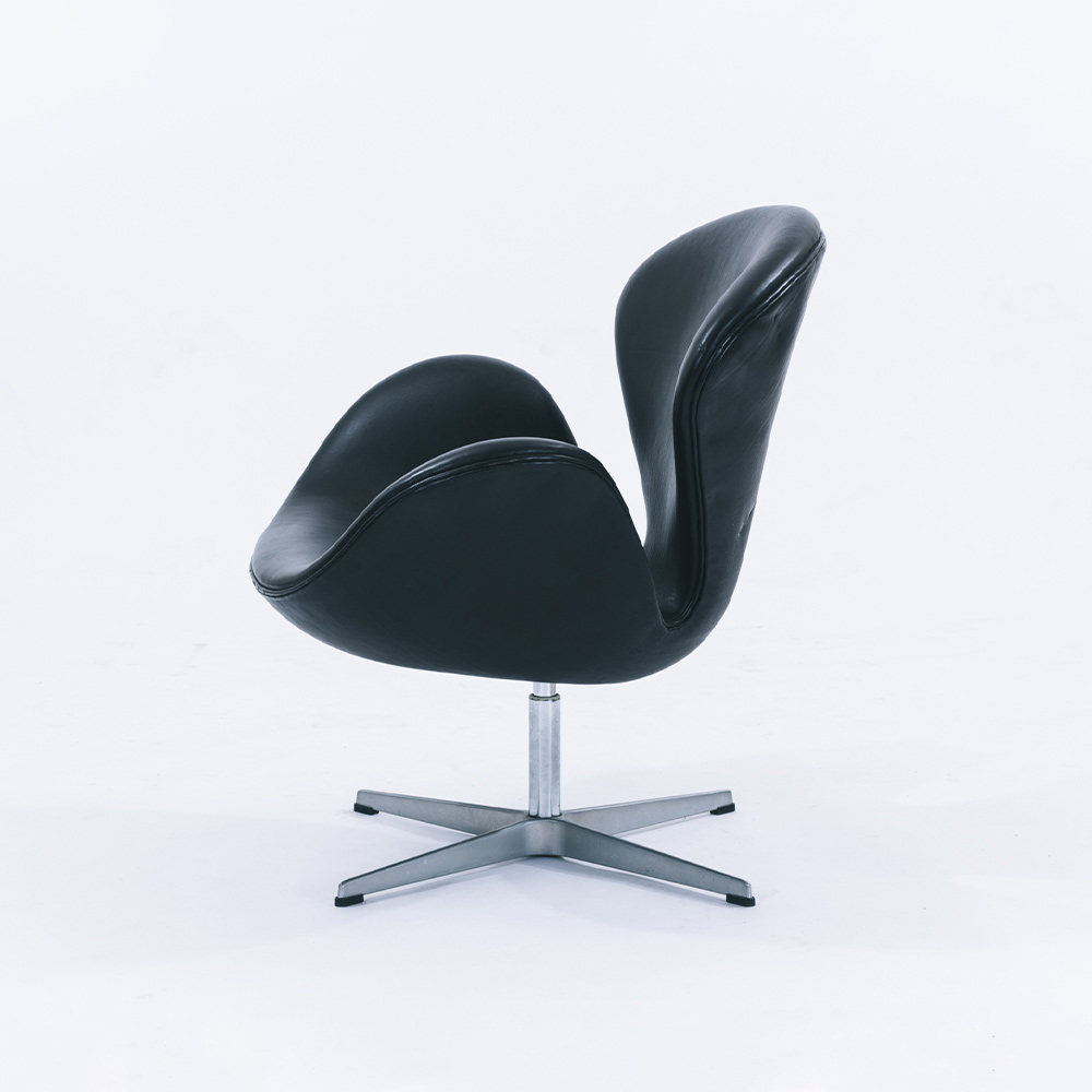 Arne Jacobsen｜Swan Chair｜FRITZ HANSEN / haluta（ハルタ） / ラウンジチェア / HLT20033_dt_02.jpg