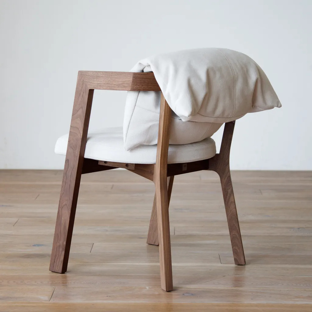 SOLIDO Arm Chair Walnut Kaplis HIRASHIMA / HIRASHIMA（ヒラシマ） / ダイニングチェア / HSM10013_dt_04.jpg