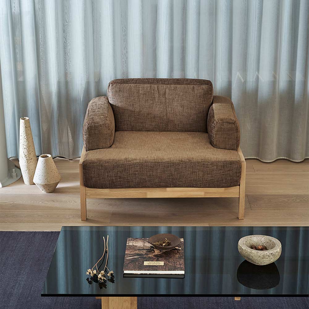 A-S01 1seater SMOKED OAK_VIDAR 4 / Karimoku Case（カリモクケース） / 1人掛けソファ / KCS10370_dt_03.jpg